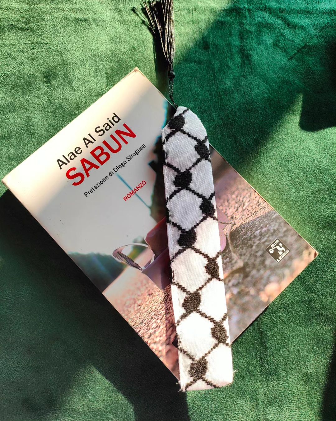 Keffiyeh motif bookmark
