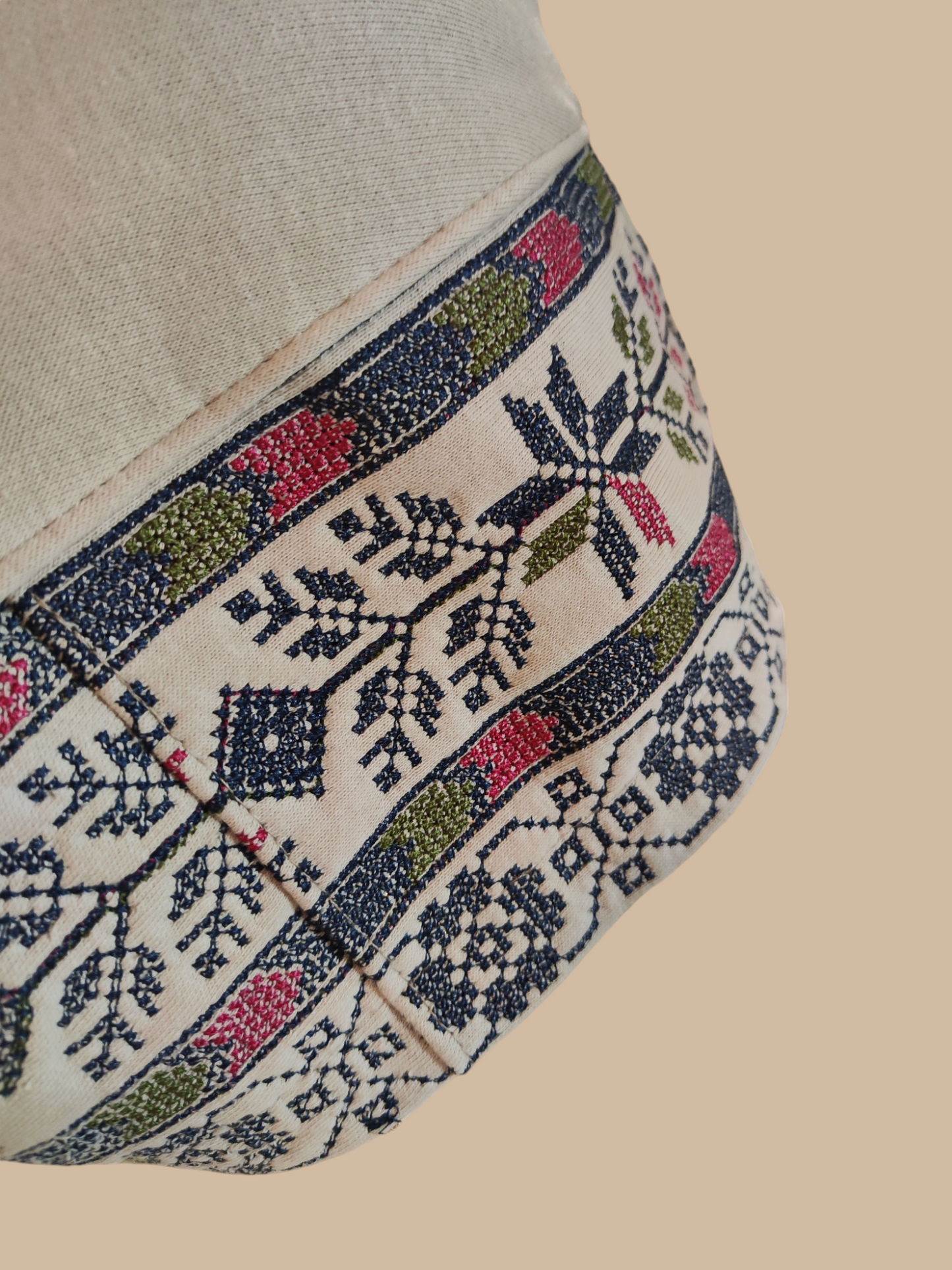 Felpa beige ricamata unisex