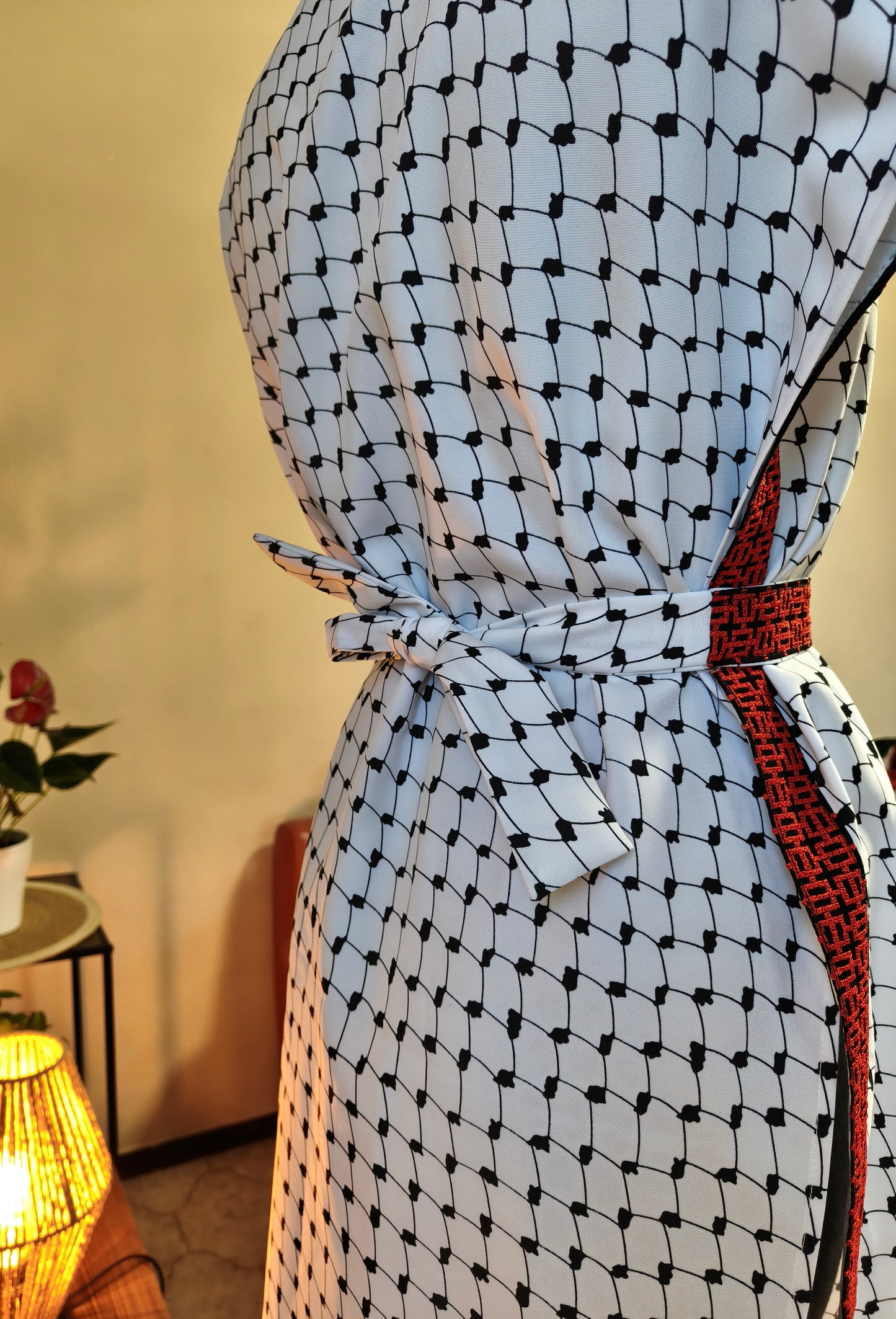 Gilet motivo kefiah e tatreez