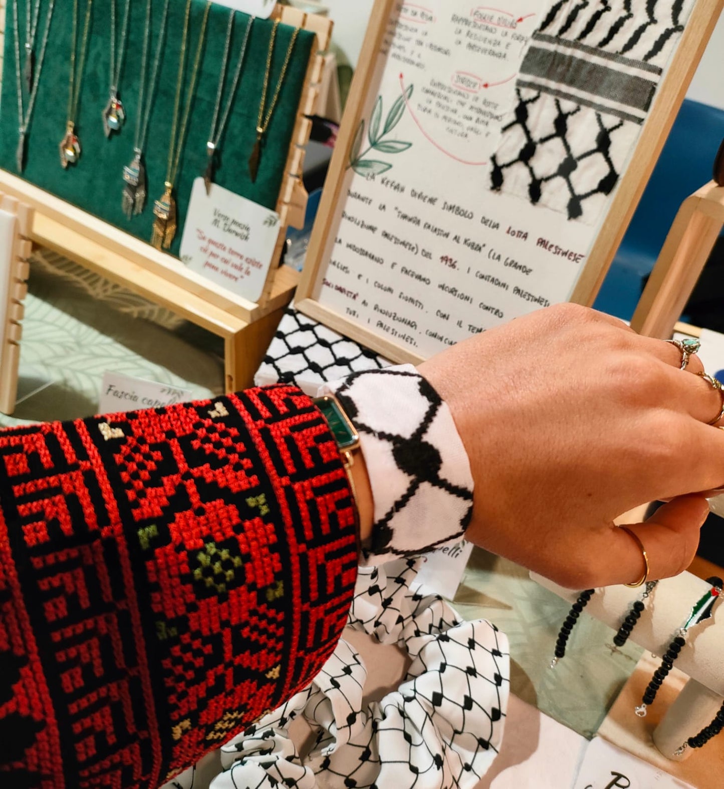 Bracciali in tessuto
