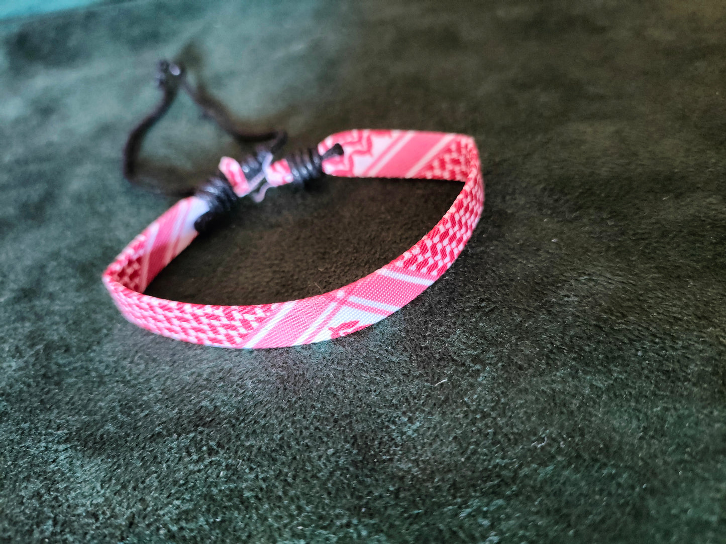 Bracciale in tessuto con motivo kefiah