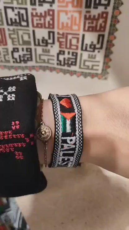 Fabric bracelet with keffiyeh motif