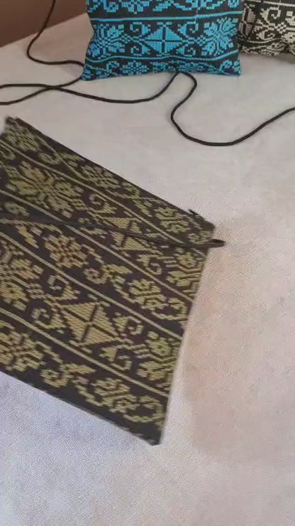 Tatreez zip-up pouch