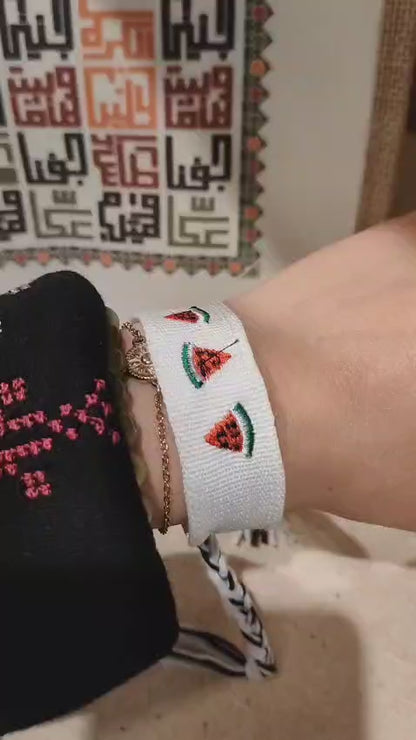 Fabric bracelet with keffiyeh motif