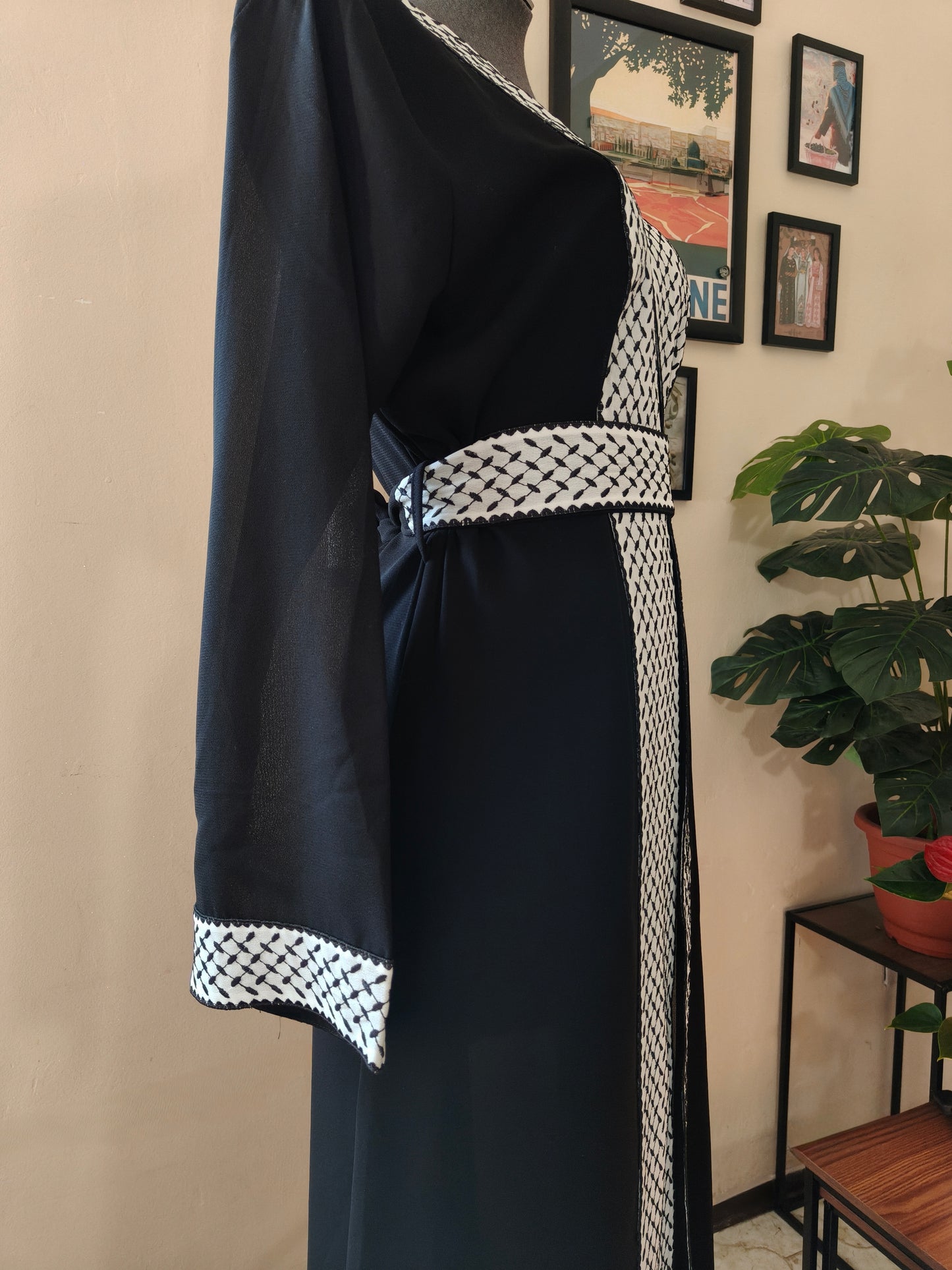 Kimono con ricamo kefiah