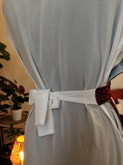 Gilet bianco tatreez rosso