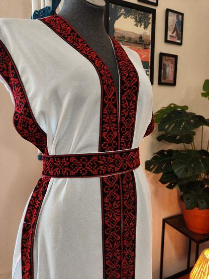 Gilet bianco tatreez rosso