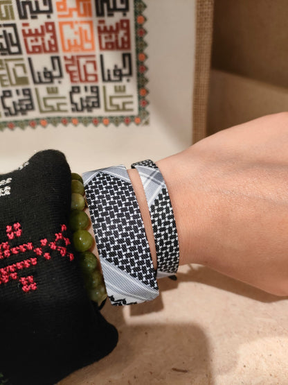 Fabric bracelet with keffiyeh motif