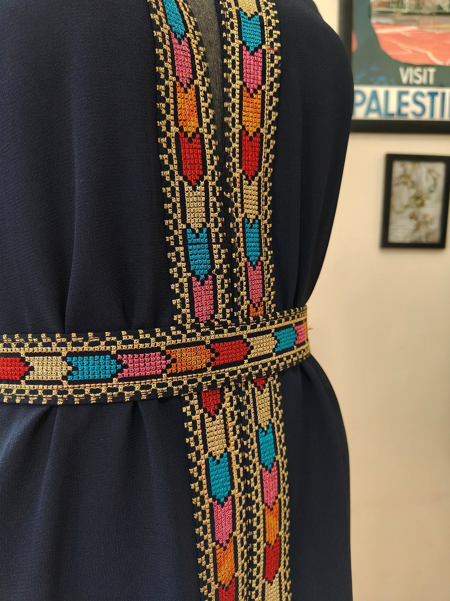 Gilet lungo tatreez colorato