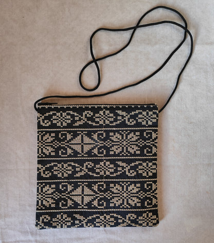 Tatreez zip-up pouch