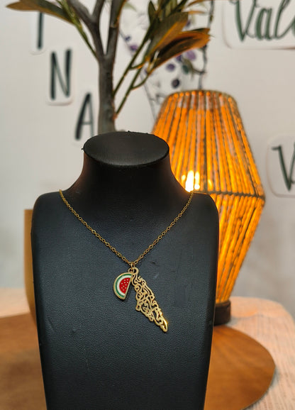 Collana con spicchio anguria e verso poesia