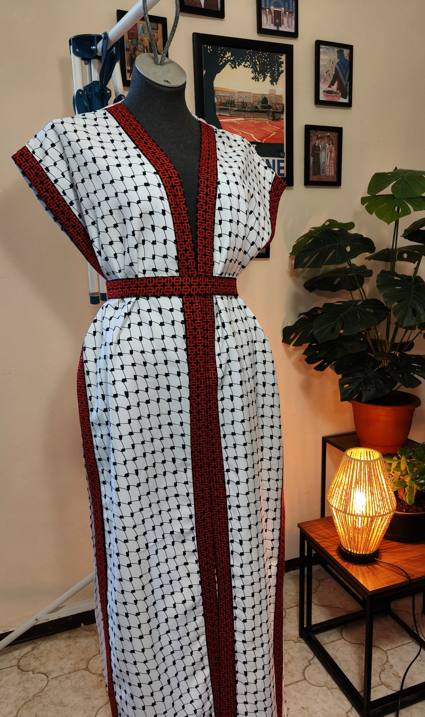 Gilet motivo kefiah e tatreez