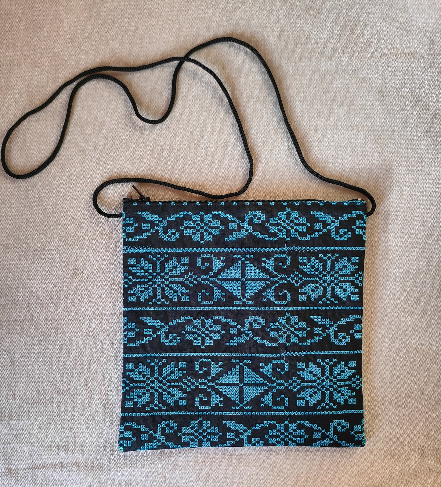 Tatreez zip-up pouch