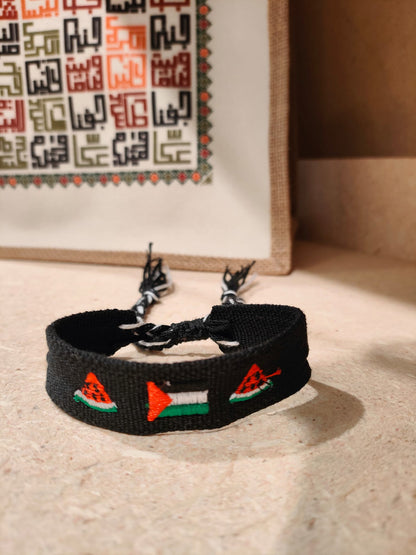 Fabric bracelet with keffiyeh motif
